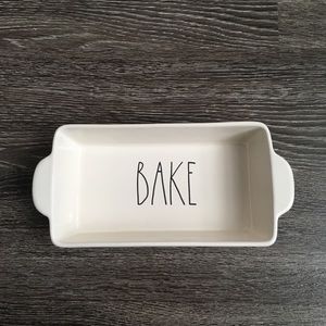 Rae Dunn “Bake” loaf pan.